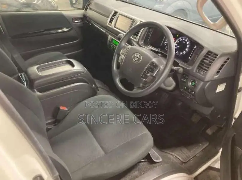 Toyota Hiace SUPER GL POWER DOOR 2020