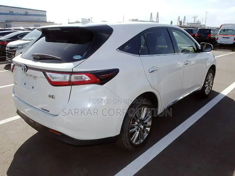 Toyota Harrier Progress S Hybrid 2019