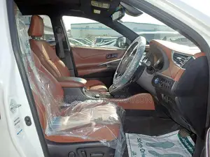 Toyota Harrier Progress S Hybrid 2019