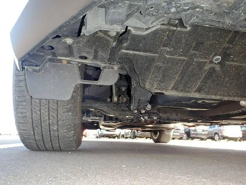 Toyota Harrier Progress S Hybrid 2019