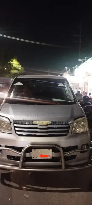 টয়োটা নোয়া এক্স ২০০৩