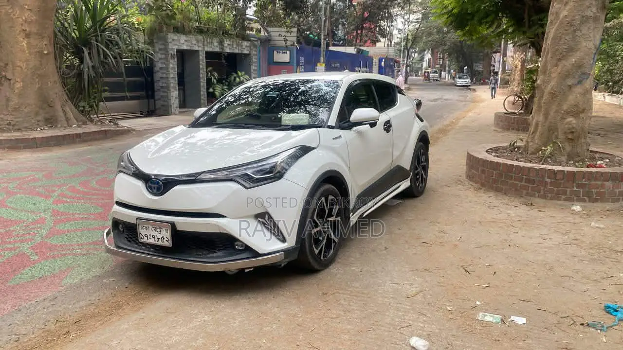 Toyota C-HR full fresh condition 2018