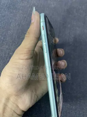 Apple iPhone 11 (Used)