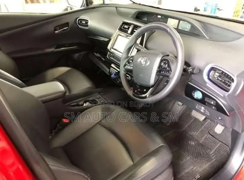 Toyota Prius S Touring Selection 2019