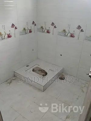 South-facing ready flat with parking on Bosila Tower Road, 1500 sq ft