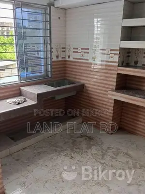 South-facing ready flat with parking on Bosila Tower Road, 1500 sq ft