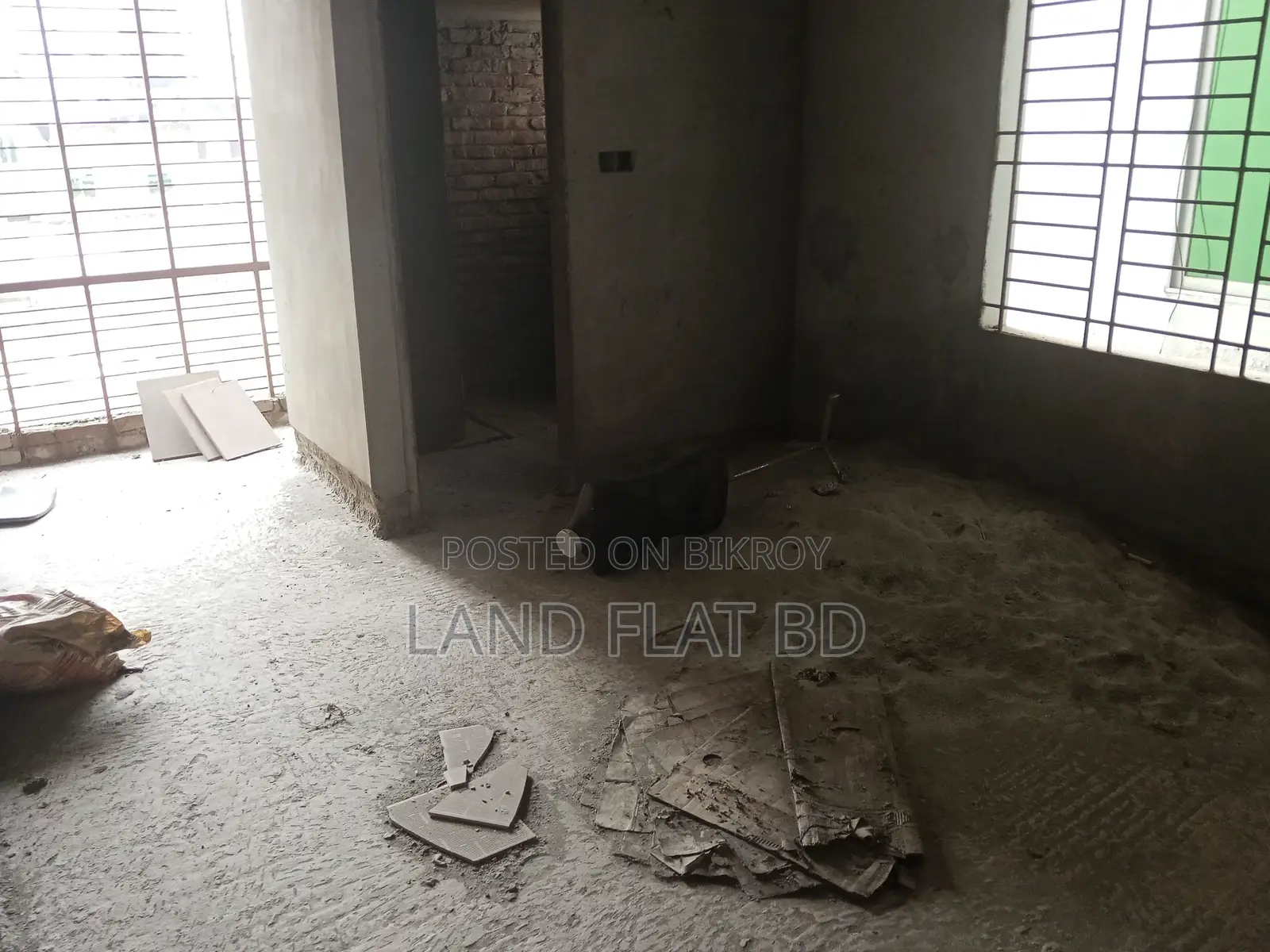 Brand New Ready Flat for Sale - 1450 Sq Ft, 3rd Floor