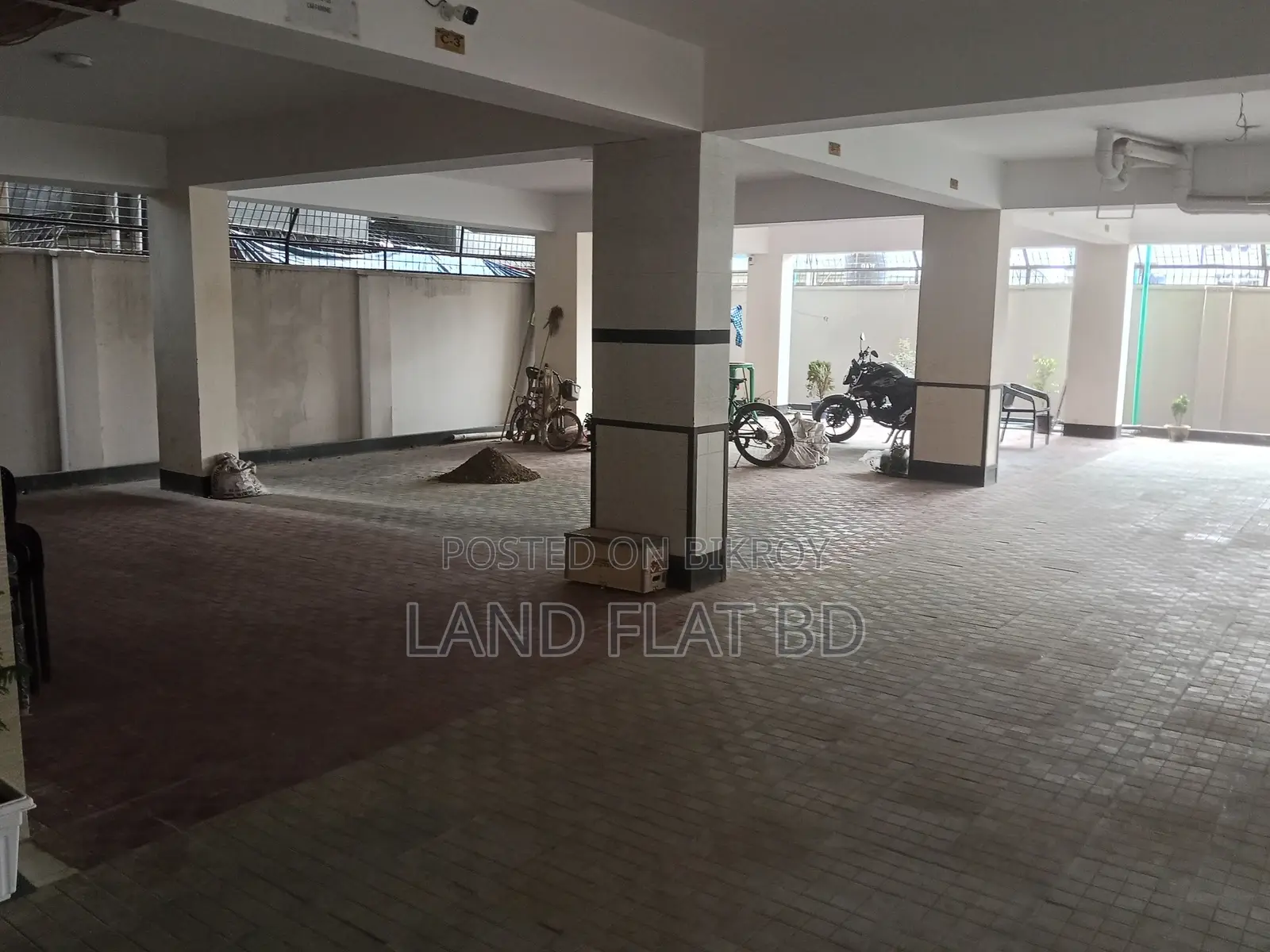 Brand New Ready Flat for Sale - 1450 Sq Ft, 3rd Floor