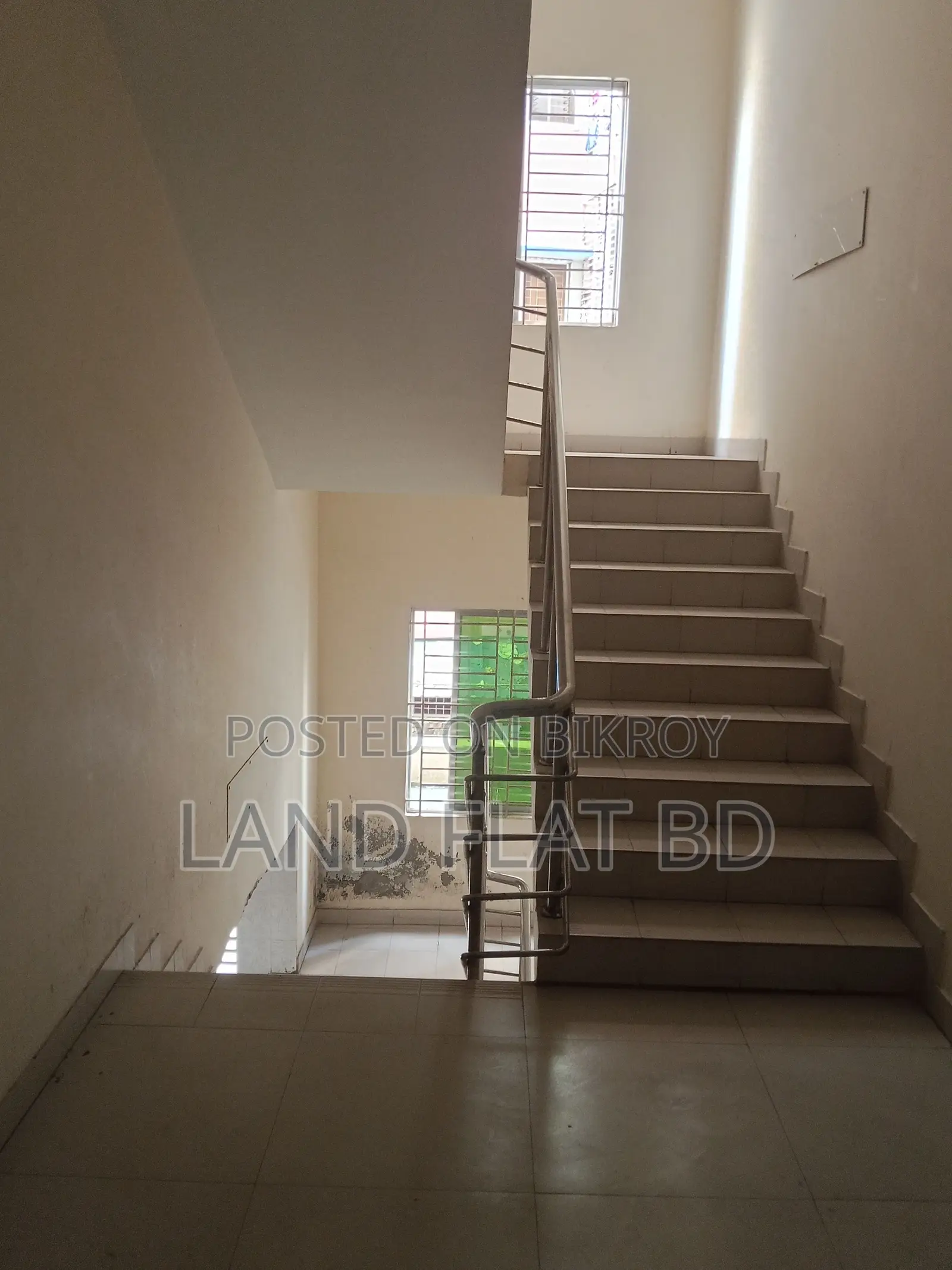 Brand New Ready Flat for Sale - 1450 Sq Ft, 3rd Floor