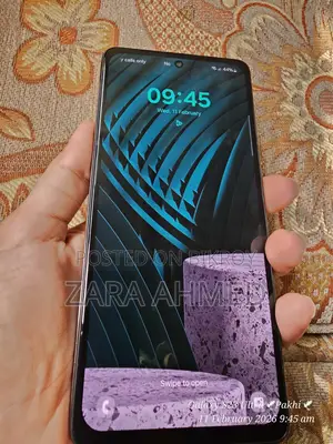 Samsung Galaxy A52 . (Used)