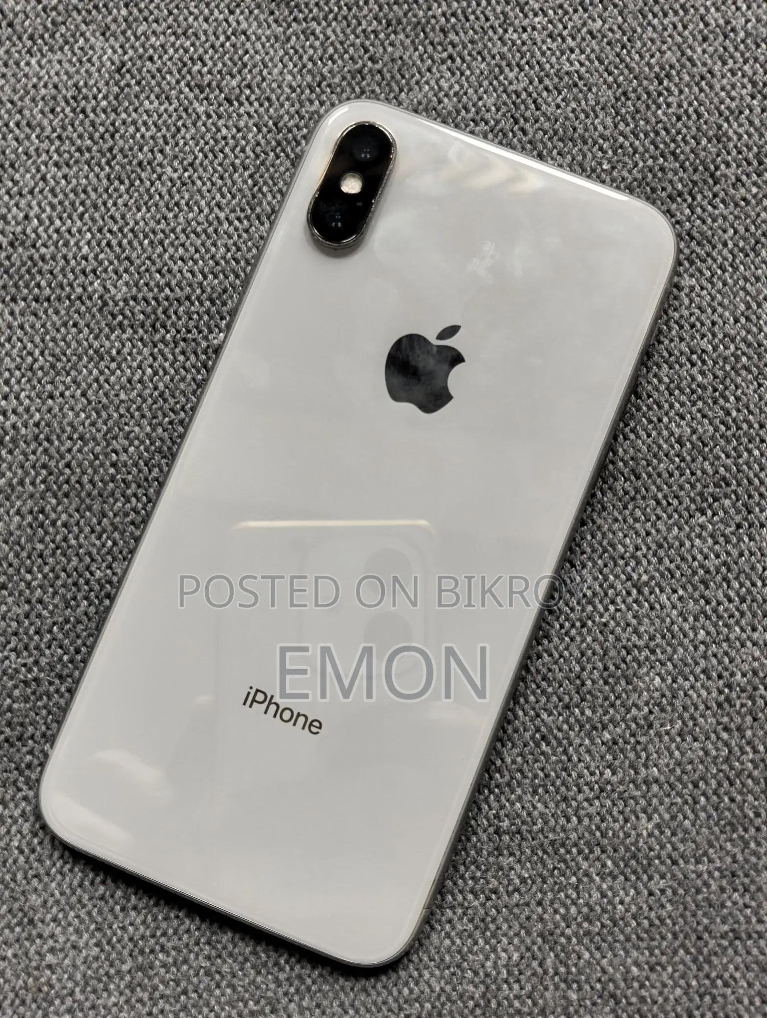 Apple iPhone X . (Used)