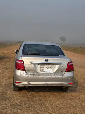 Toyota Axio Hybrid X 2015