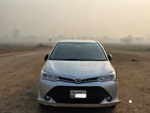 Toyota Axio Hybrid X 2015