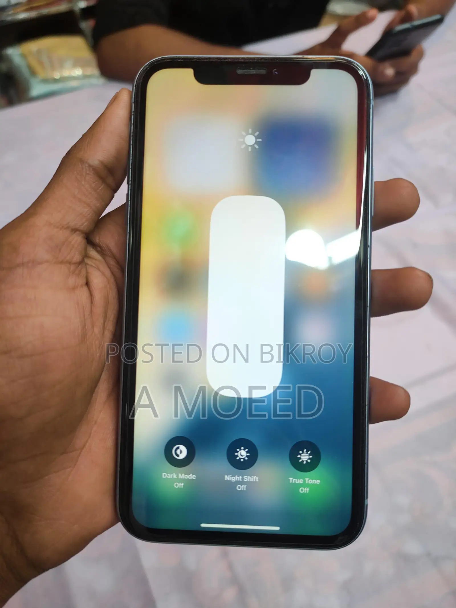 Apple iPhone XR 64 (Used)