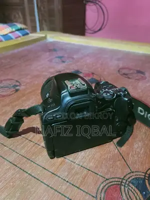 Canon 200d ক্যামেরা