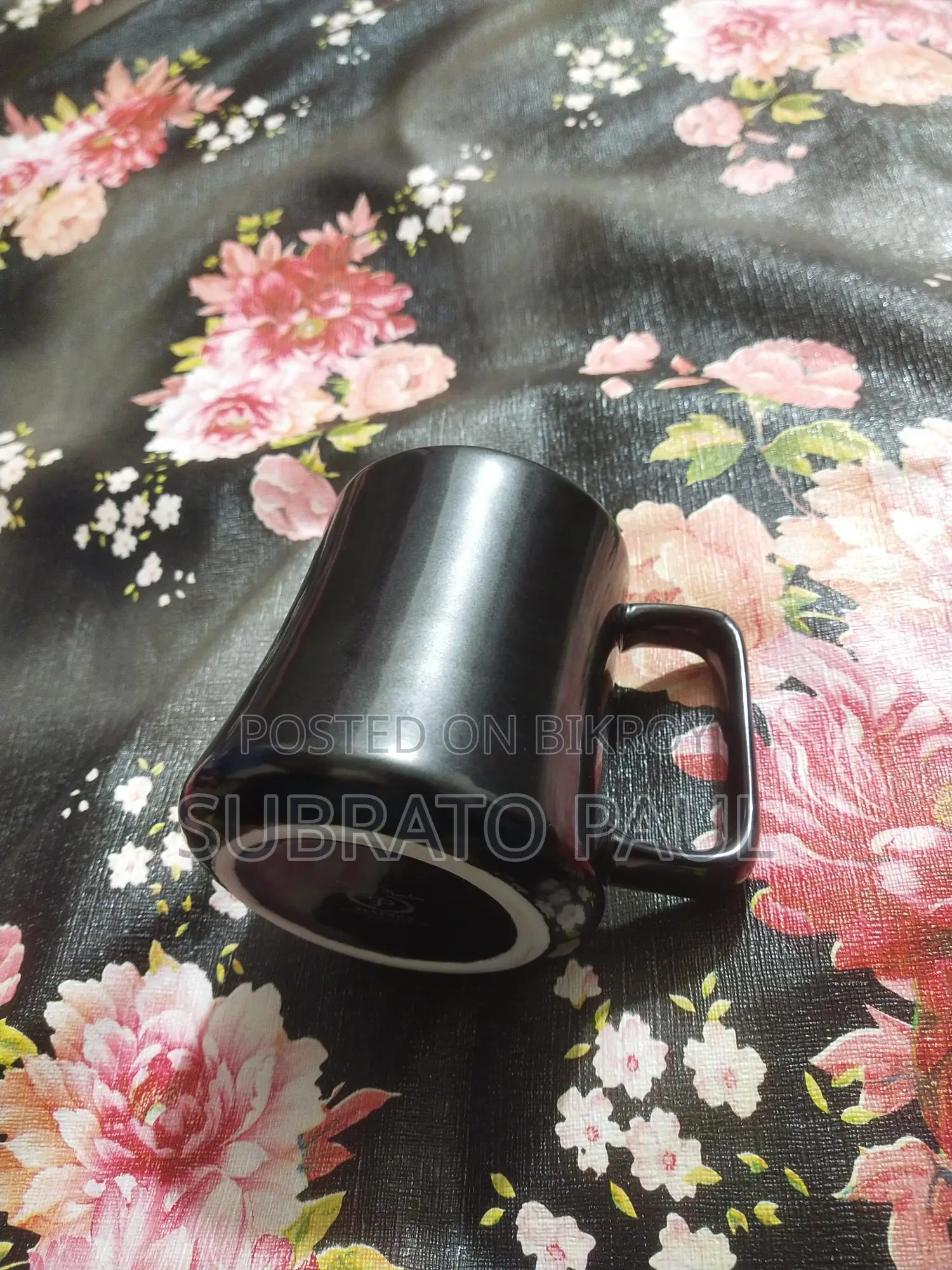 6 Ceramic Mugs