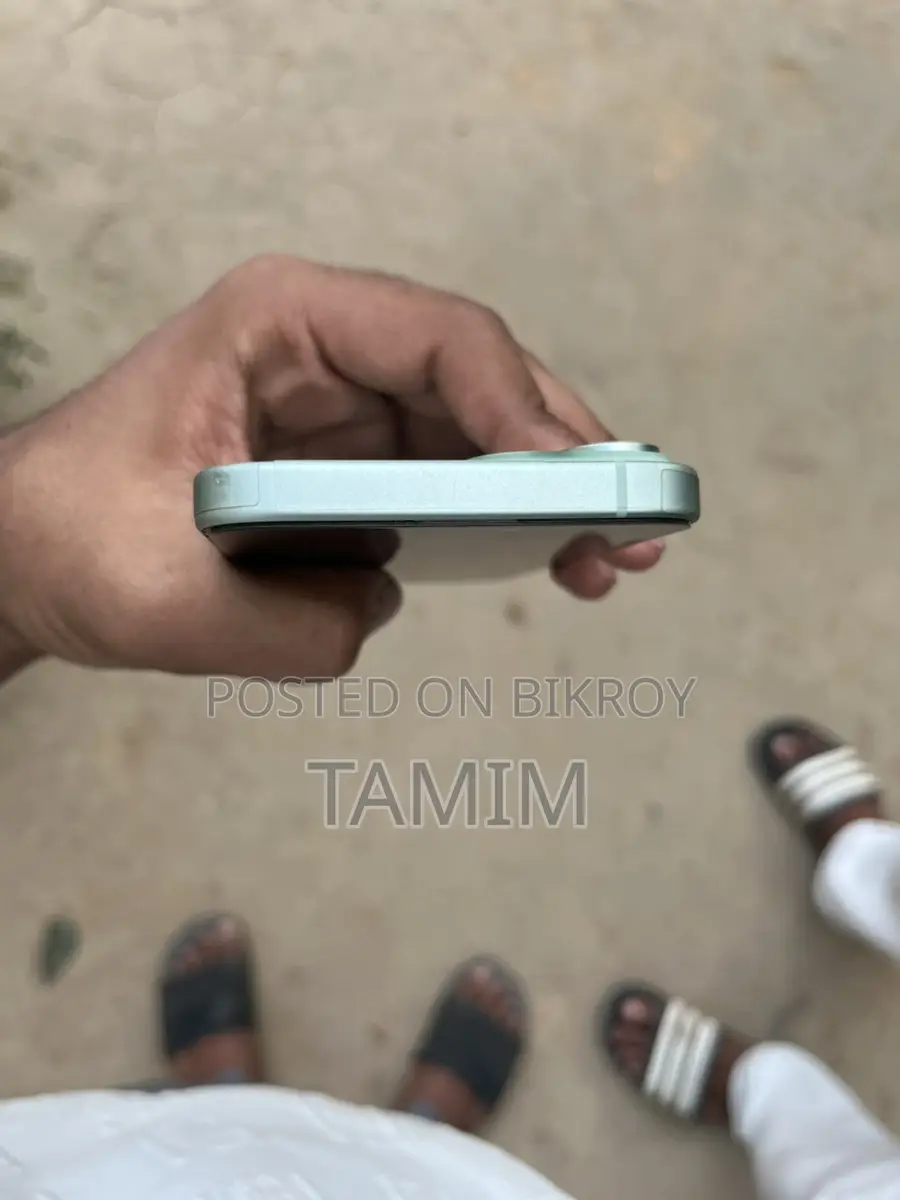 Apple iPhone 15 . (Used)