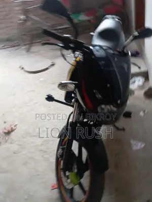 Bajaj Pulsar 150 . 2018
