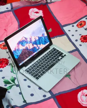 MacBook Pro i5 (13-inch, Retina)