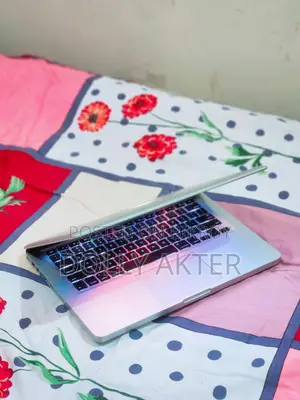 MacBook Pro i5 (13-inch, Retina)