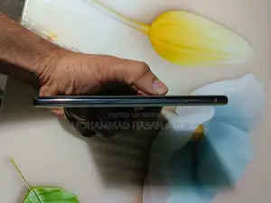 Samsung Galaxy S10 (Used)