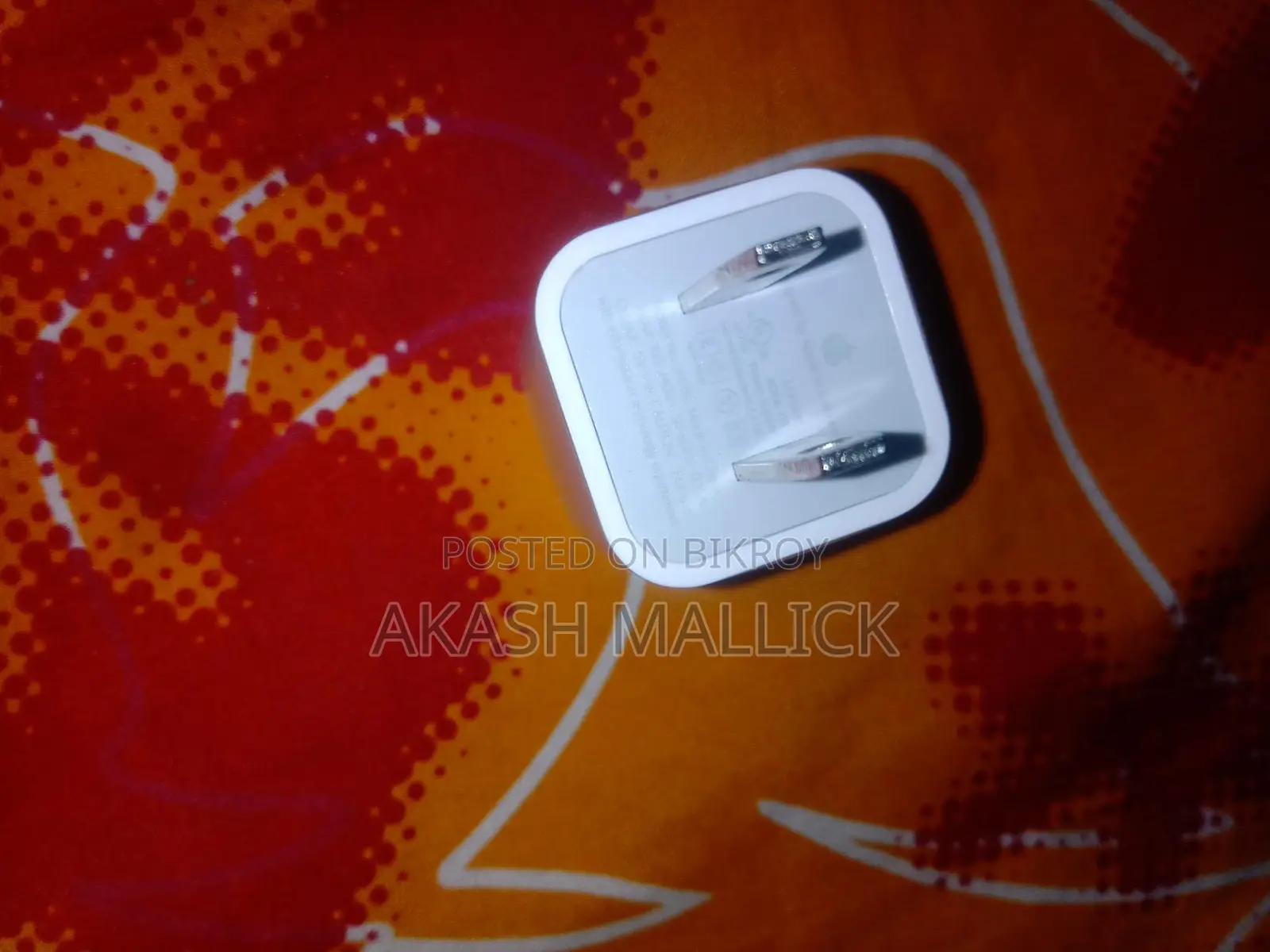 Apple SE Original Charger 12w Lightning