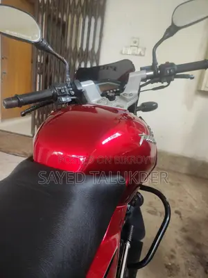 Bajaj Pulsar 150 . 2012