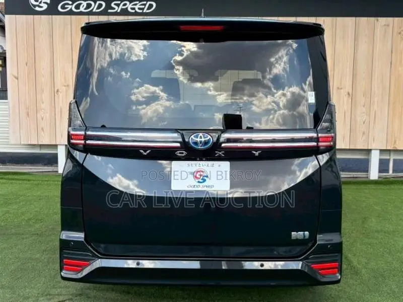Toyota Voxy Hybrid SZ 2022