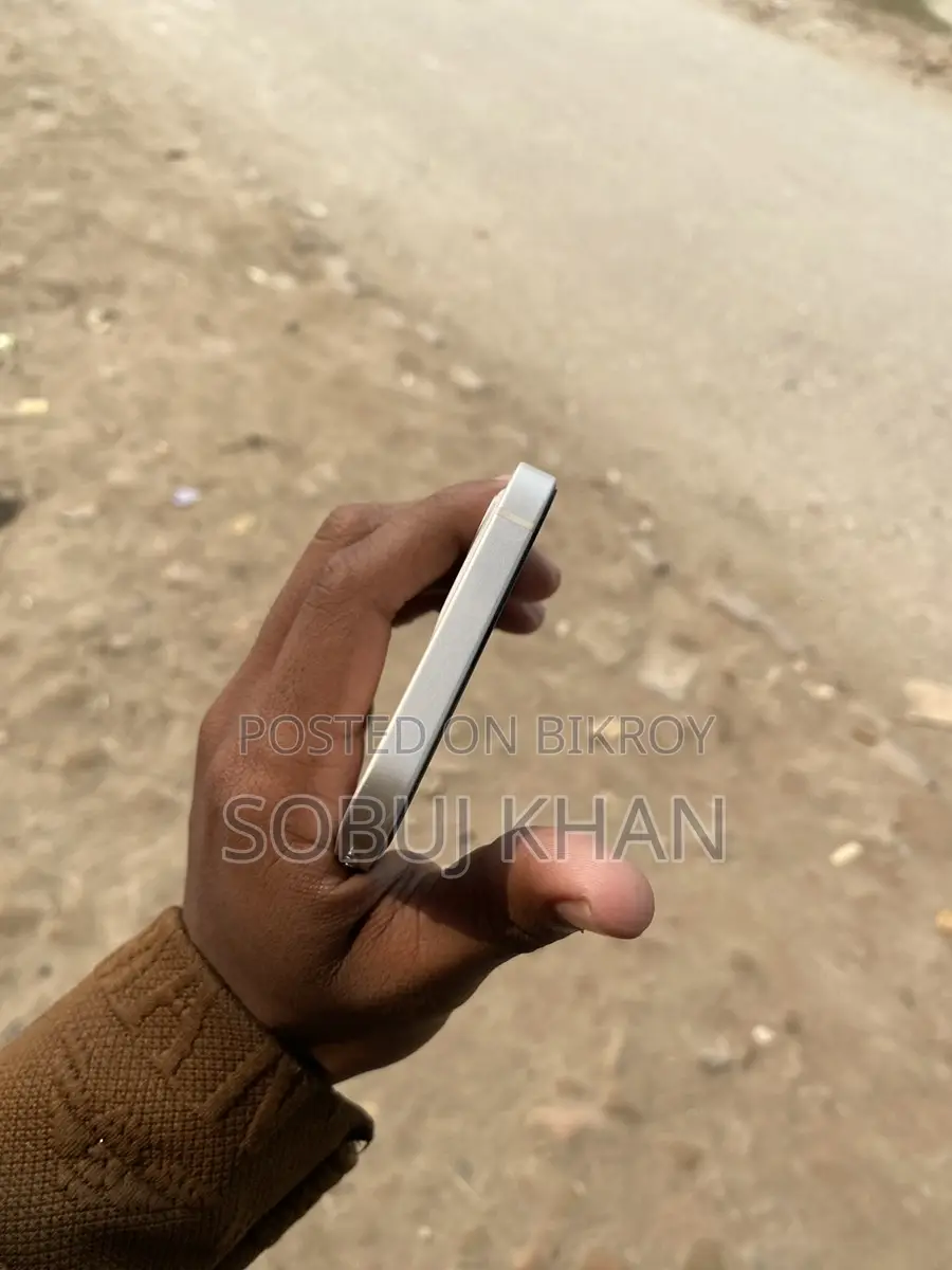Apple iPhone 12 128 GB (Used)