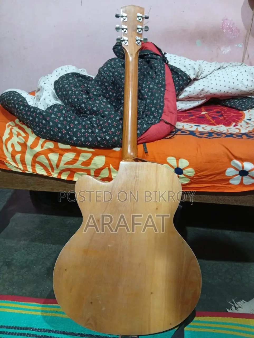 Signature Gogos Guitar