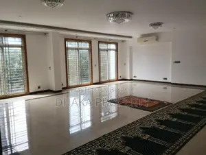 গুলশান ২-এ ৫৯০০ বর্গফুটের ৪/৫ বেড সেমি-ফার্নিশড ফ্ল্যাট ভাড়া