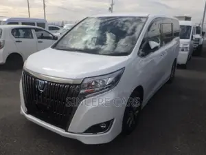 Toyota Esquire GI PREMIUM HYB 4.5 2021