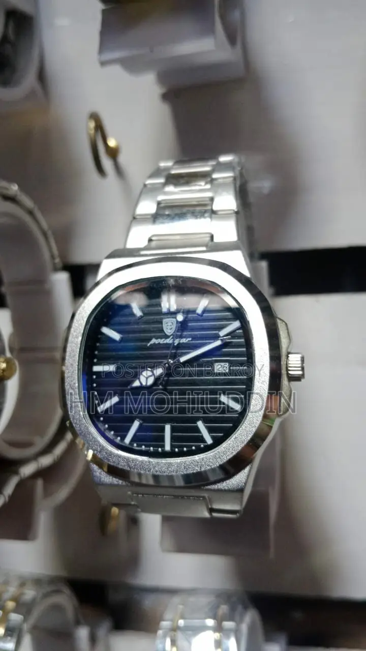 Fashionable Analog Watch – Elevate Your Style Instantly