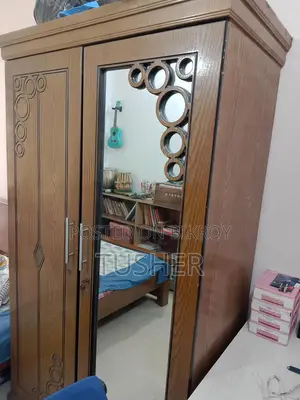 Almirah for sale!