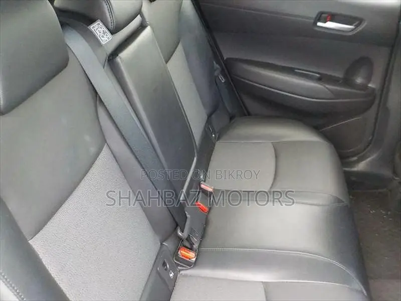 Toyota Corolla Cross 1.8 Hybrid AWD 2021 Pearl
