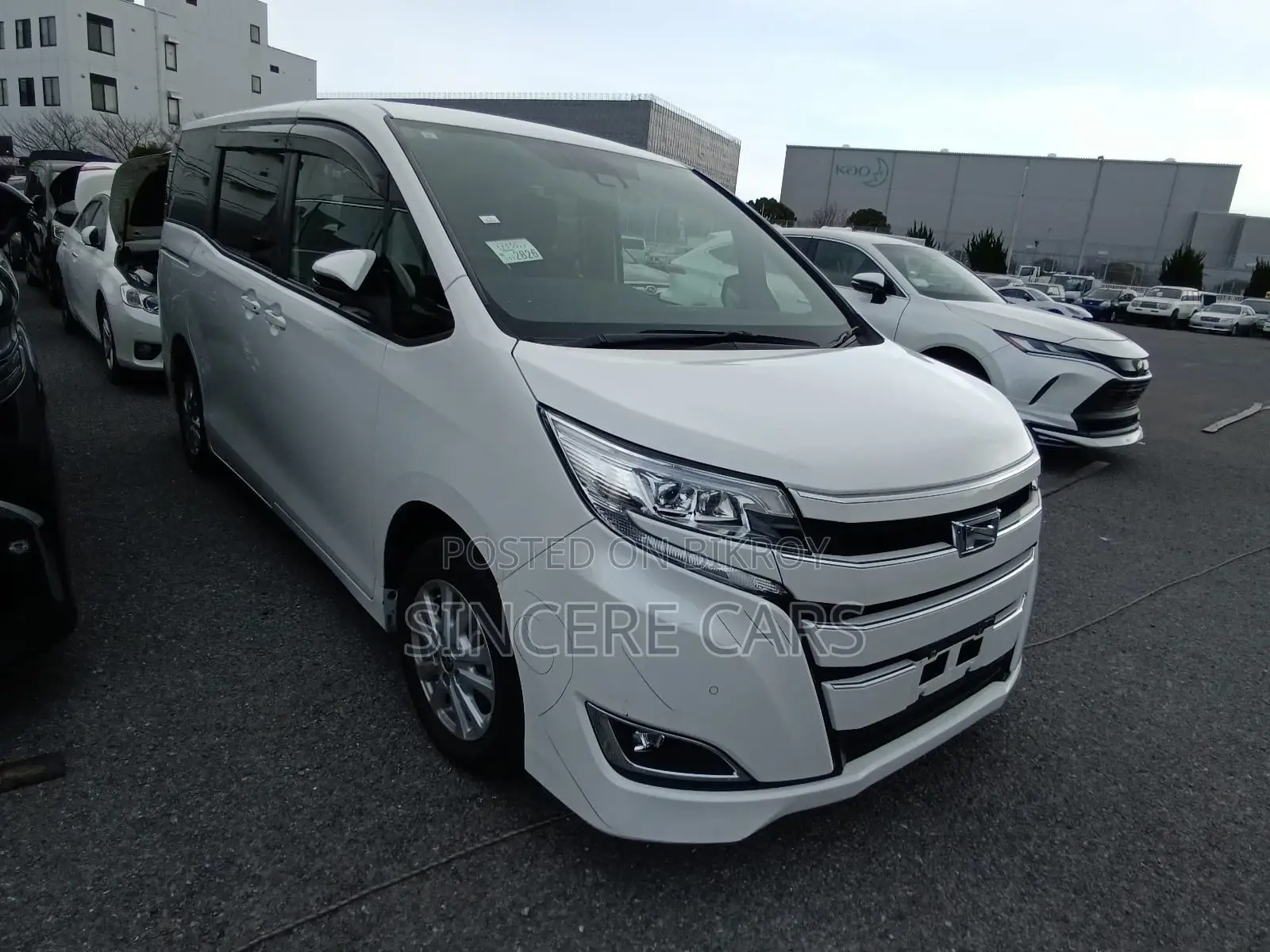 Toyota Noah G HYB 2 DOOR PWR 2021