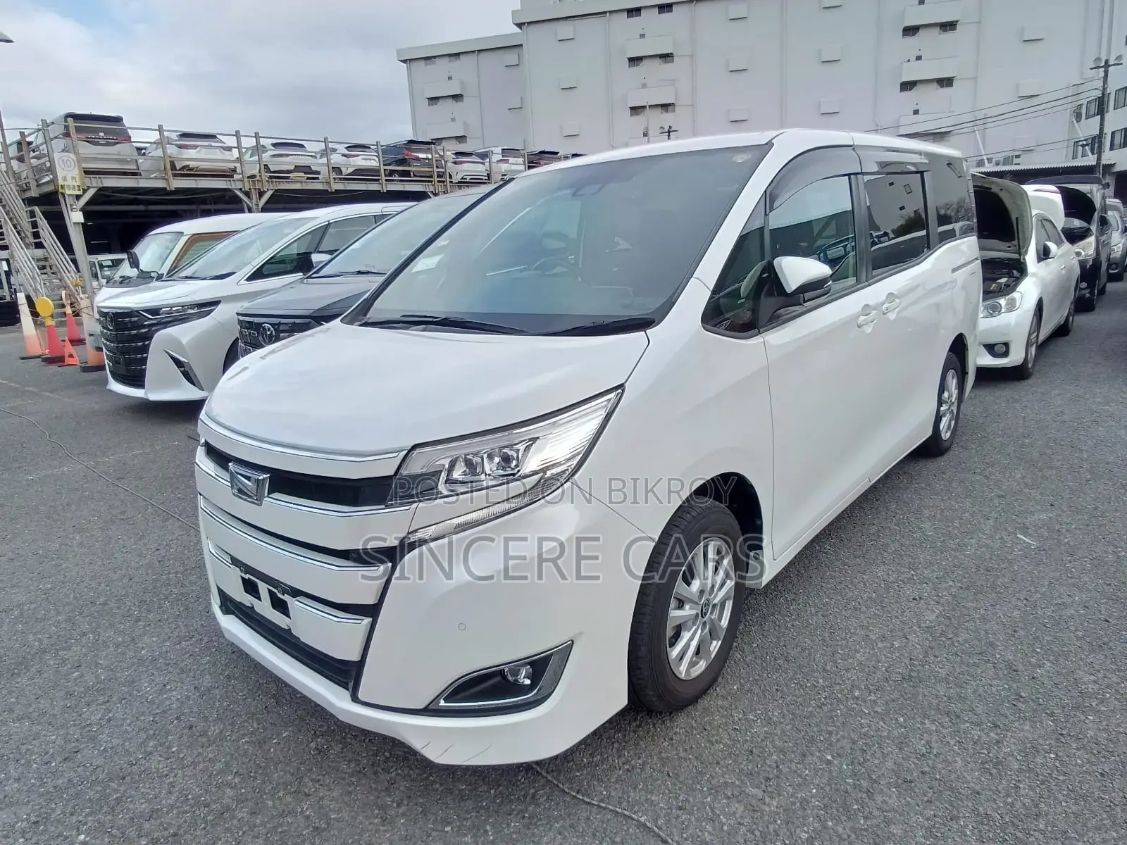 Toyota Noah G HYB 2 DOOR PWR 2021