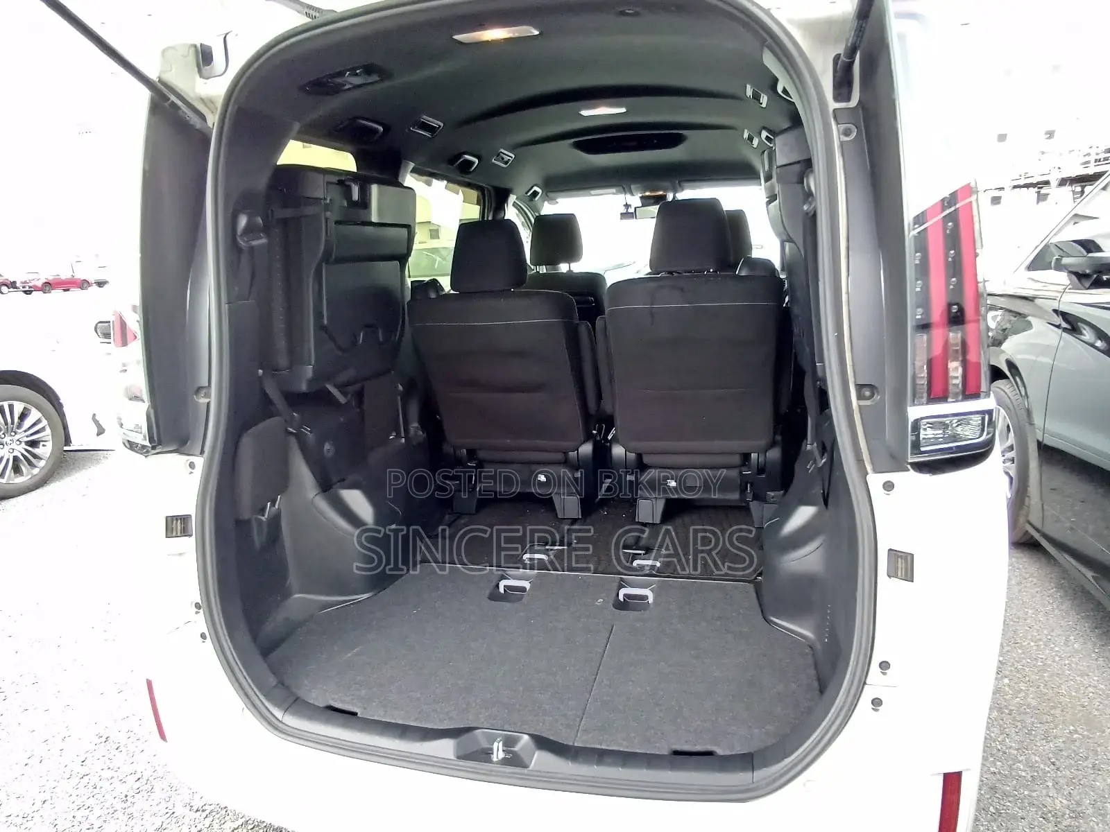 Toyota Noah G HYB 2 DOOR PWR 2021