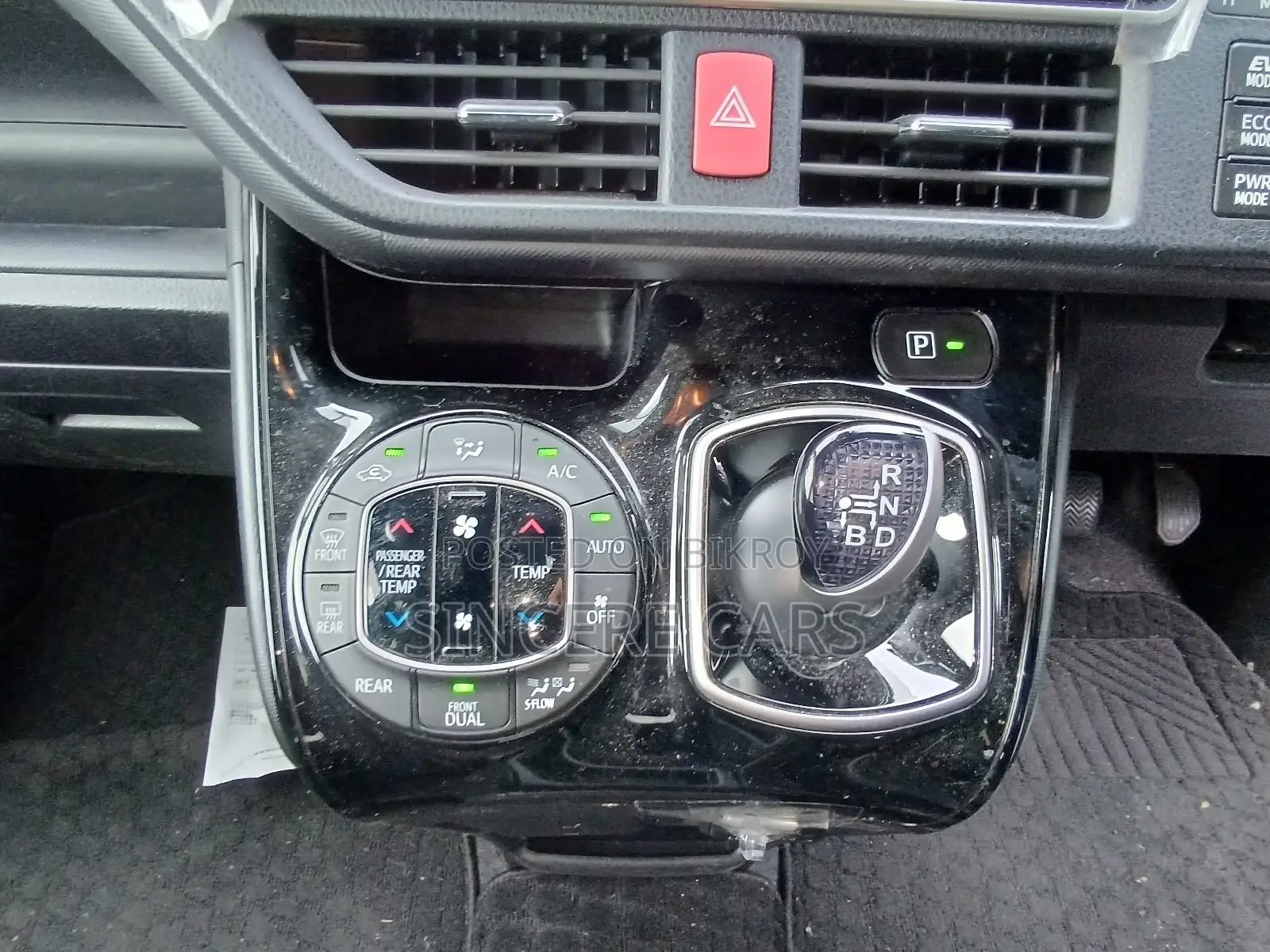 Toyota Noah G HYB 2 DOOR PWR 2021