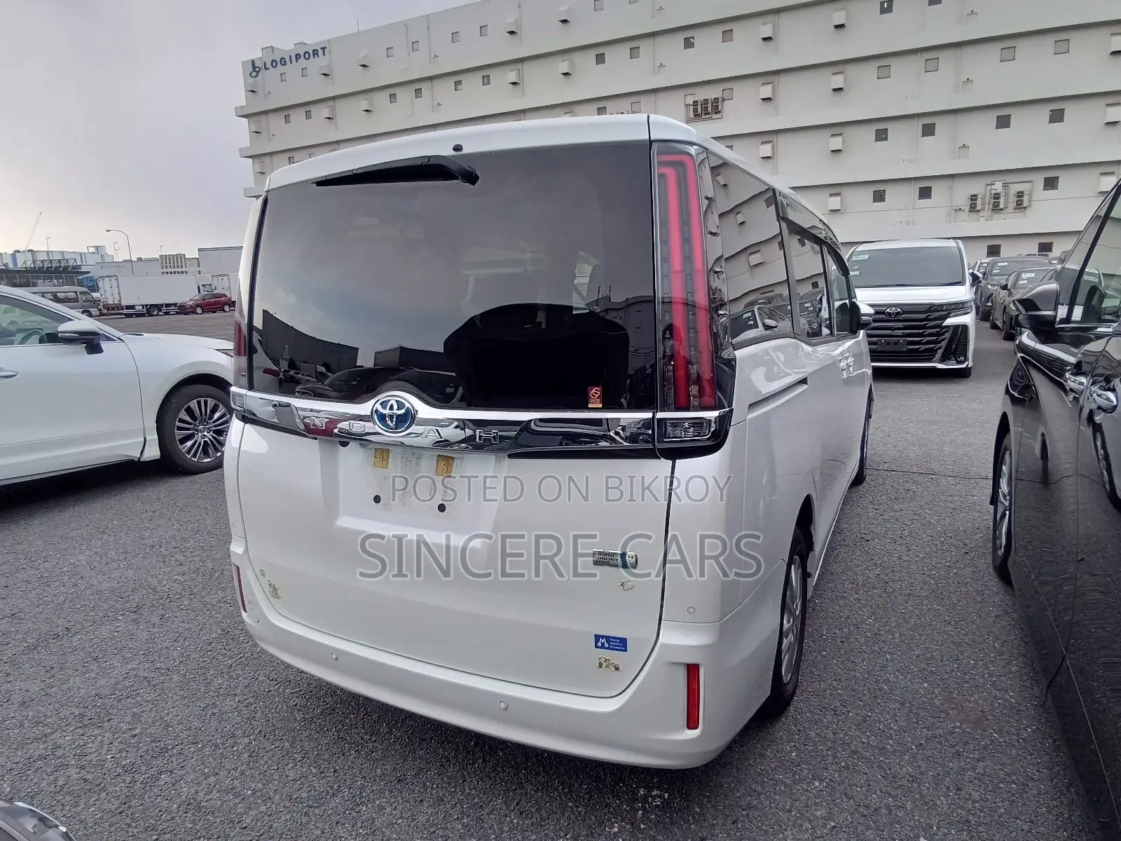 Toyota Noah G HYB 2 DOOR PWR 2021