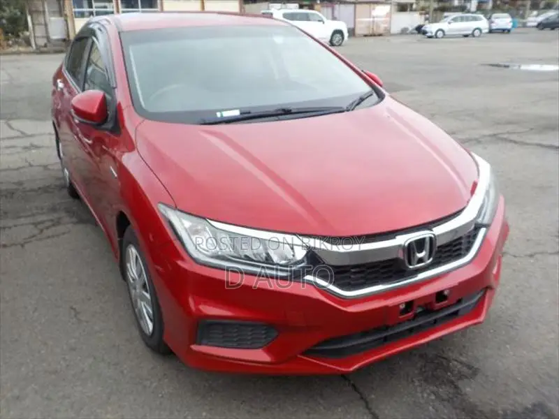 Honda Grace LX 2020