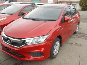 Honda Grace LX 2020