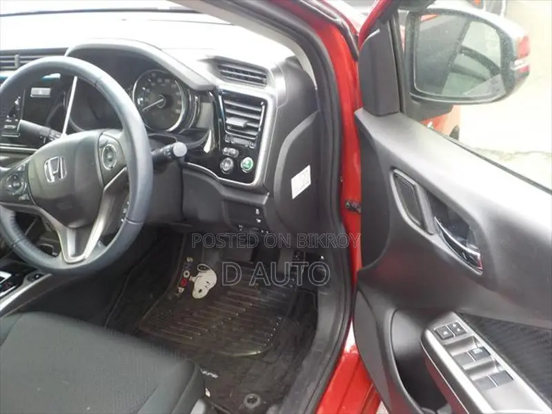 Honda Grace LX 2020