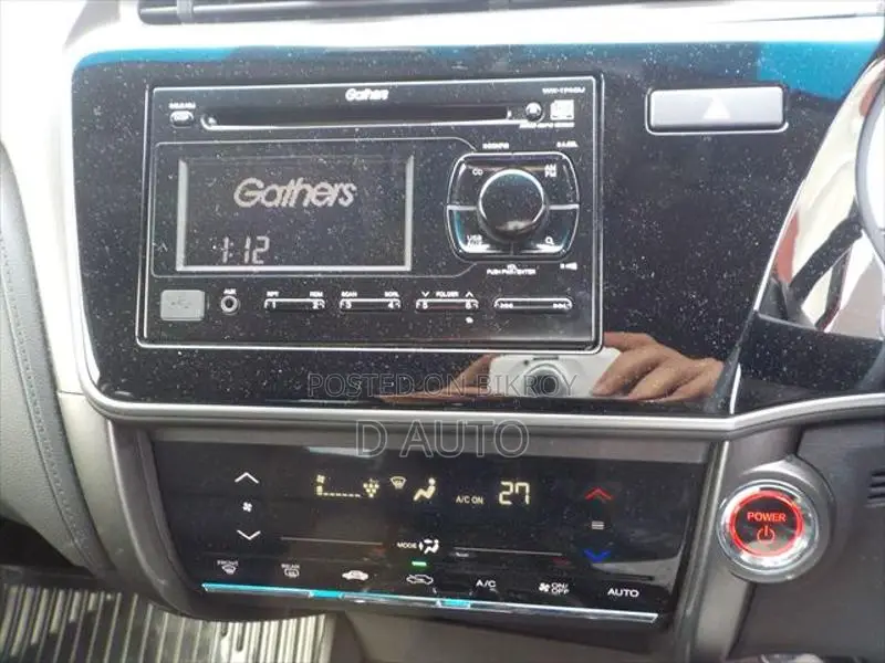 Honda Grace LX 2020