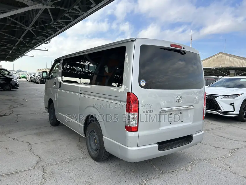 Toyota Hiace Dx GL Dual AC Pkg 2020