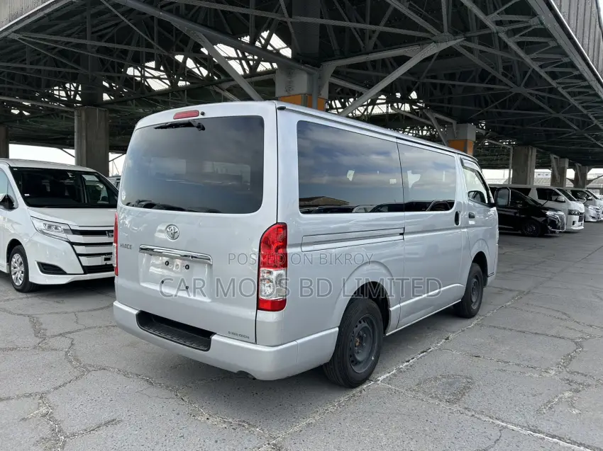 Toyota Hiace Dx GL Dual AC Pkg 2020