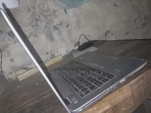 Hp elitebook G4 840 core i5 8/256
