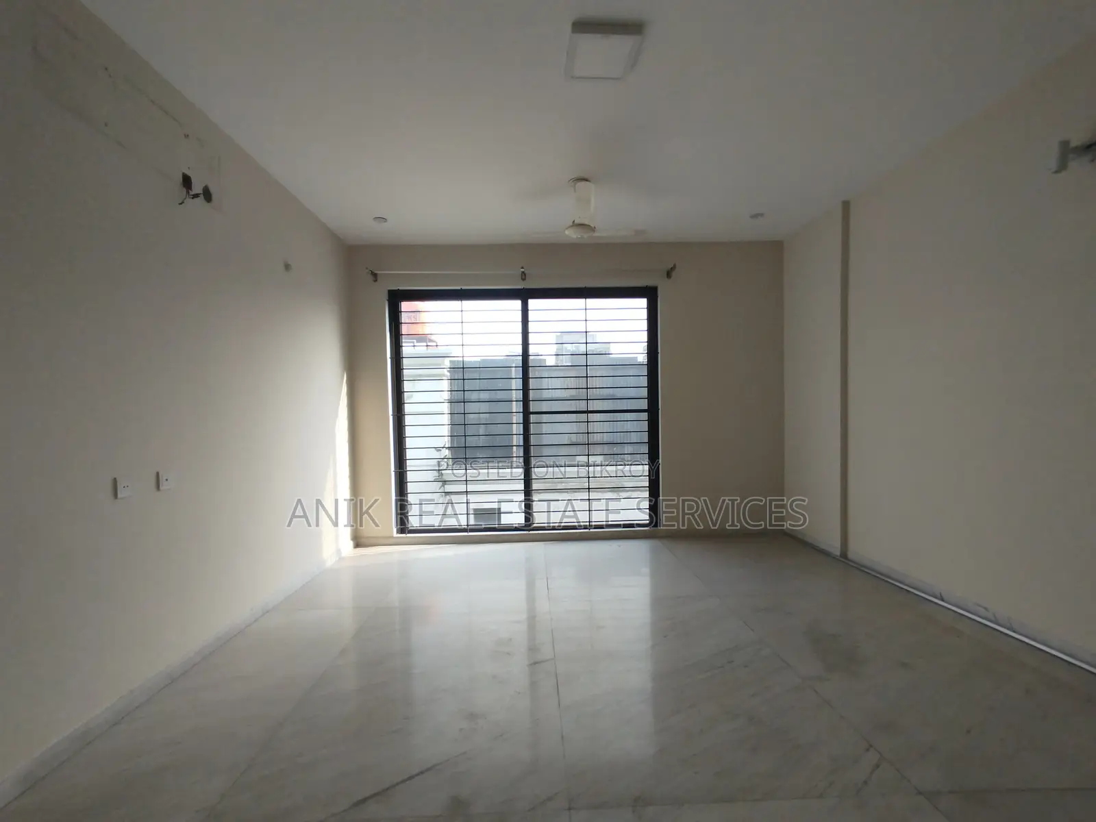 Good Quality 4000 Sft Semi Farnised Flat Rent At Baridhara