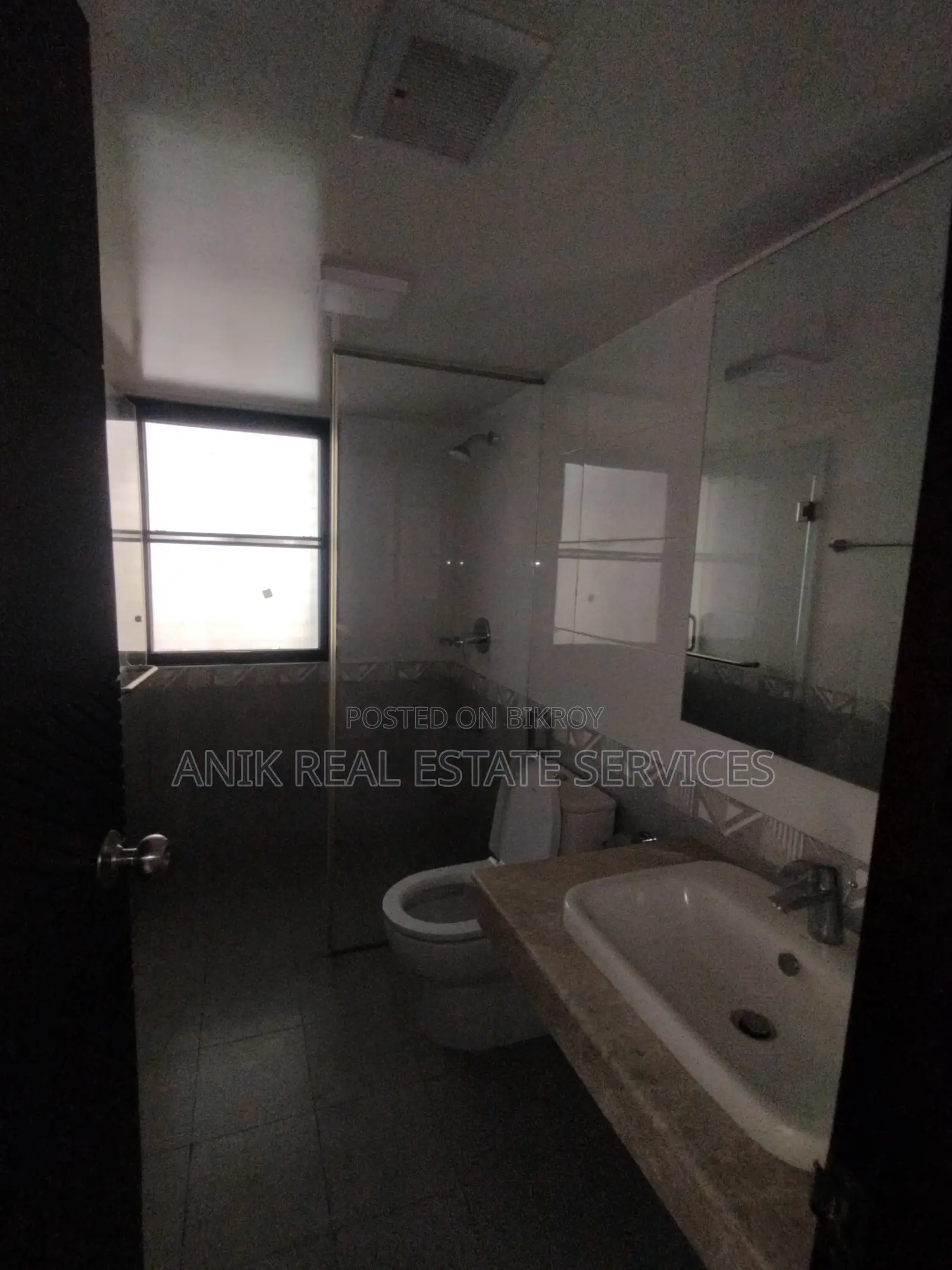 Good Quality 4000 Sft Semi Farnised Flat Rent At Baridhara