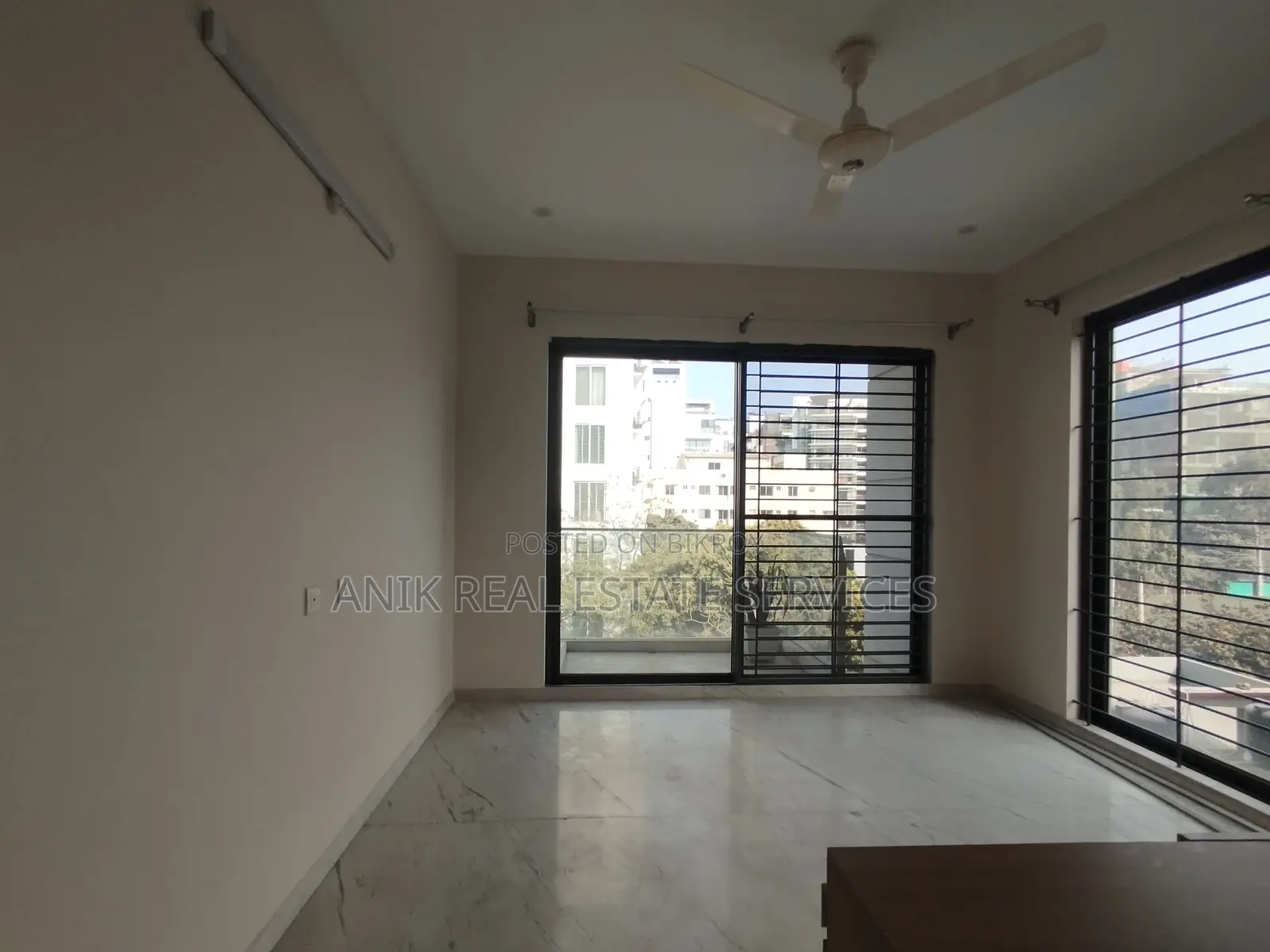 Good Quality 4000 Sft Semi Farnised Flat Rent At Baridhara